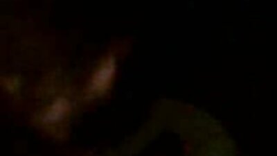 চতুর বাংলাদেশী চোদাচুদির ভিডিও ছানা তার পিছনে বিছানায়, গভীরভাবে অনুপ্রবেশ পেয়েছে