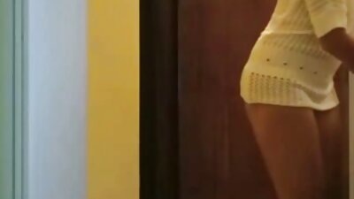 স্বর্ণকেশী নিজেই, তার ভিজা চুড়ি বাংলাদেশী নতুন সেক্স ভিডিও ভিতরে একটি বড় dildo ঠেলাঠেলি