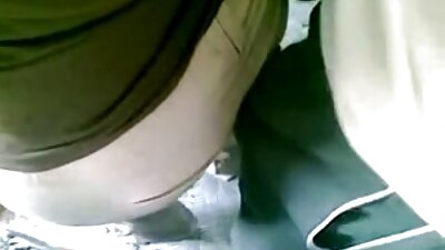 একটি বাংলাদেশী নতুন সেক্স ভিডিও স্বর্ণকেশী যে একটি চর্মসার গাধা তার পা ঘষার দক্ষতা দেখায়